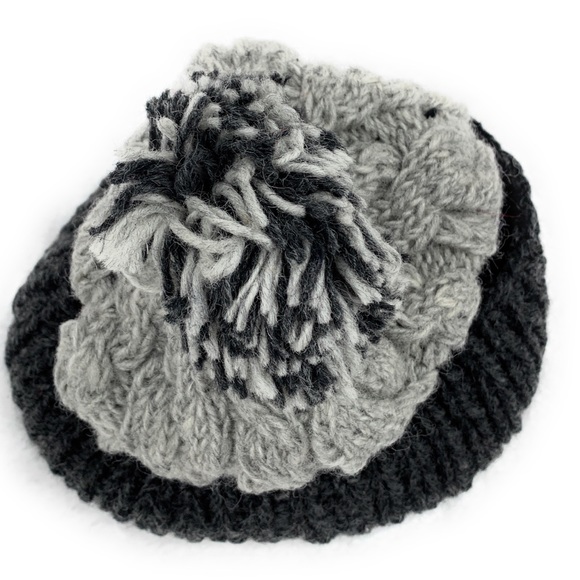 Handmade Wool Beanie Chunky Knit Unisex Design - Picture 3 of 4